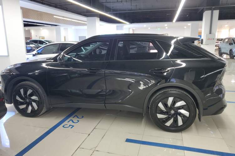 Used Venucia V DD-i 2023 110km iT Version