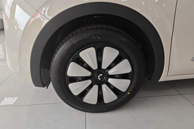 Used Wuling Bingo 2024 333 km Lingxi Connected Version

