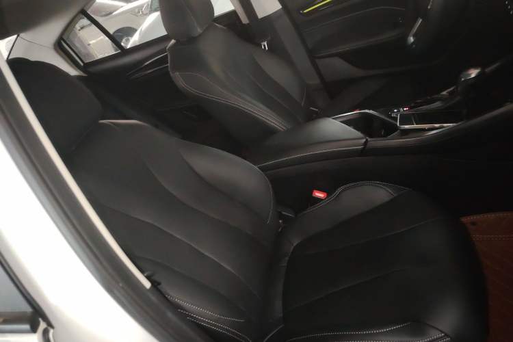 Used Roewe i5 2021 1.5L CVT Platinum Edition