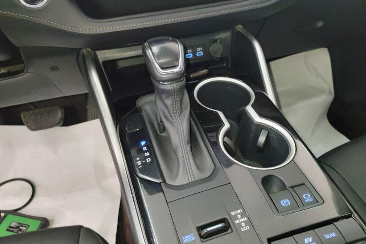 Used Toyota Highlander 2022 Dual-Engine 2.5L Four-Wheel Drive Prestige Version 7 Seats
