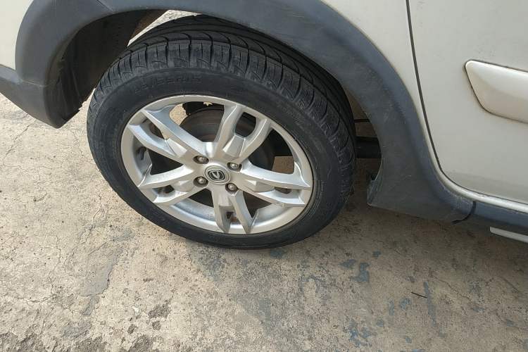 Used Changan CX20 2014 1.4L Manual Sunroof Navigation Version China V Standard