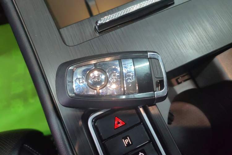 Used Lincoln Corsair 2024 2.0T Two-Wheel-Drive Luxury Edition