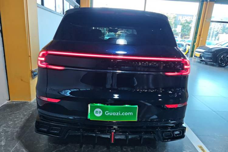 Used  Q07 2025 215 Prestige Edition
