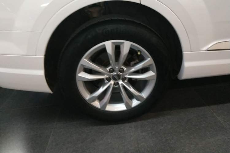 Used Audi Q7 2019 45 TFSI Comfort Model