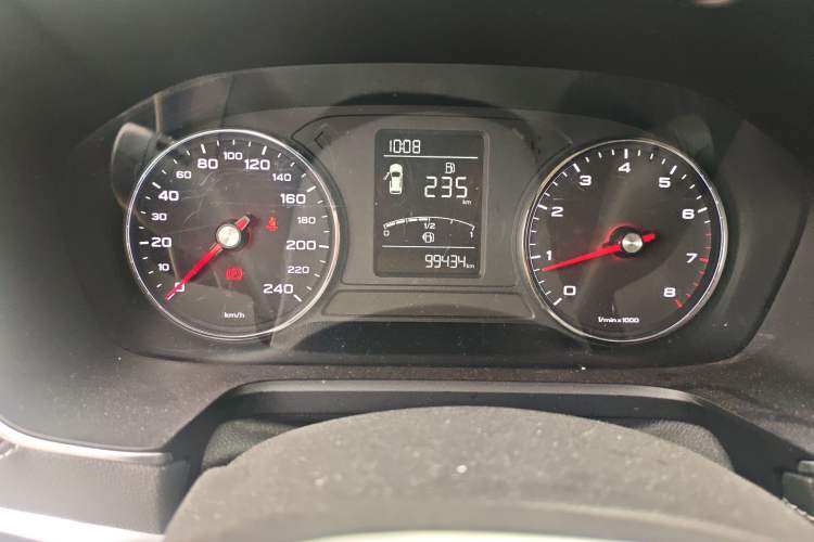 Used Roewe RX5 2016 20T Two-Wheel Drive Manual Flagship Edition