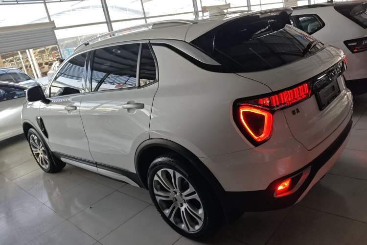 Used Lynk & Co 01 2019 2.0T Two-Wheel-Drive Pro Version China VI Standard
