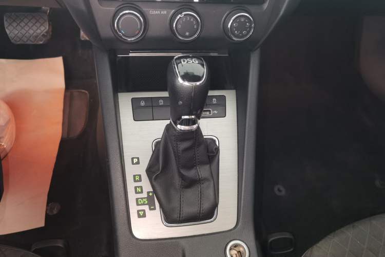 Used Skoda Octavia 2019 TSI230 DSG SmartDrive Luxury Edition China VI
