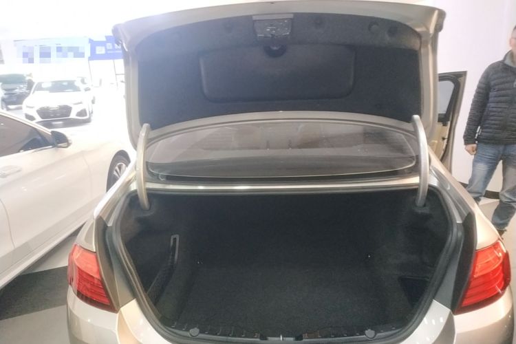 Used BMW 5 Series 2014 525Li Luxury Design Package
