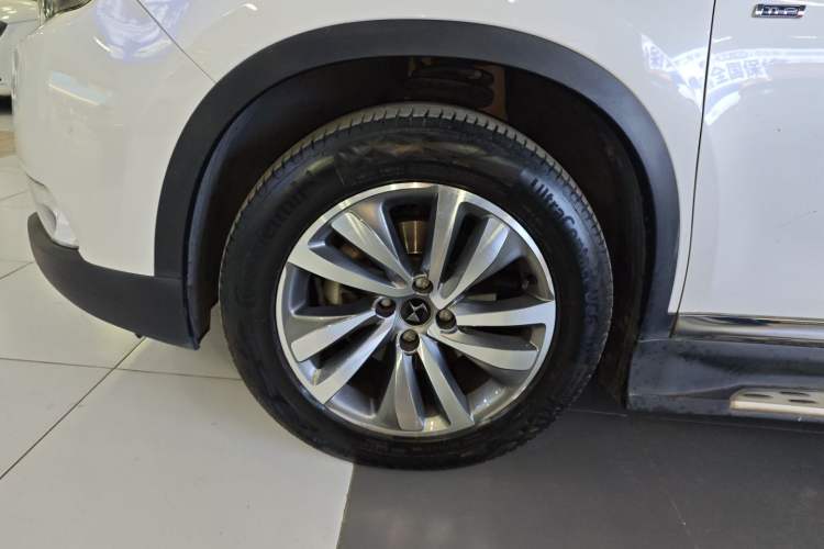 Used  6 2014 1.6T Luxury Edition THP160
