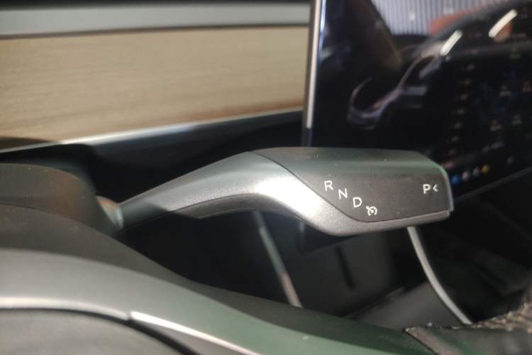 Used Tesla Model 3 2019 Long-Range Rear-Wheel-Drive Version
