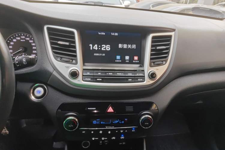 Used Hyundai Tucson 2015 1.6T Dual-Clutch Two-Wheel-Drive Smart Model
