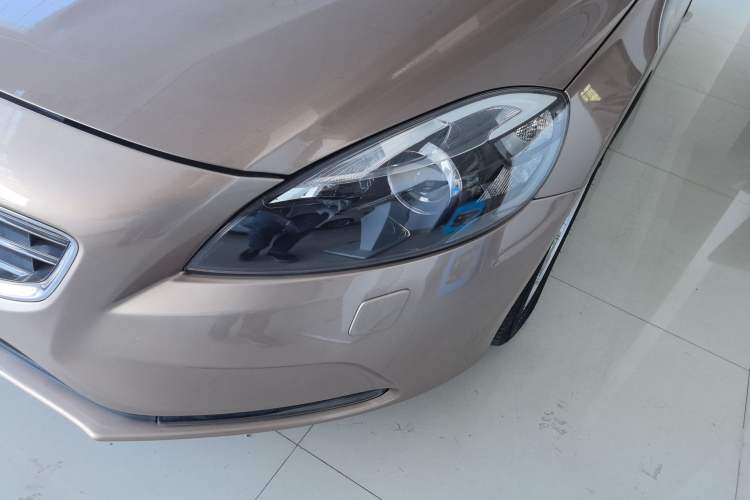 Used Volvo V40 2016 T3 Zhiyi Edition
