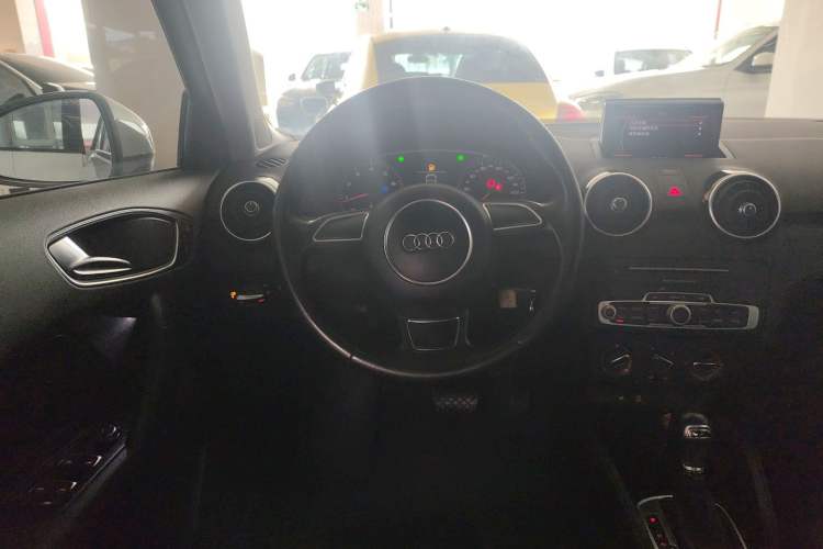 Used Audi A1 2016 30 TFSI Sportback Design Fashion Edition
