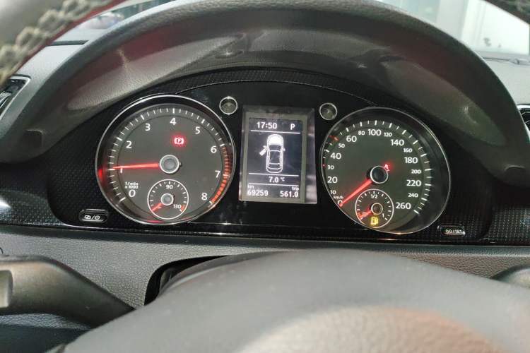 Used Volkswagen Magotan 2016 1.8TSI Luxury Comfort Model
