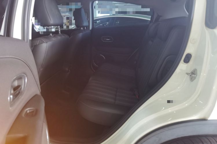 Used Honda Vezel 2015 1.8L CVT 2WD Luxury Model
