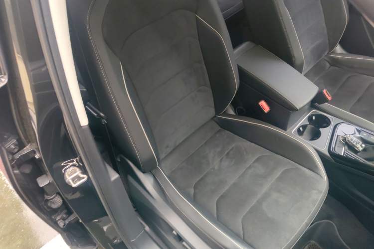 Used Volkswagen Tayron 2020 330TSI Two-Wheel Drive Luxury Connected Pro Edition
