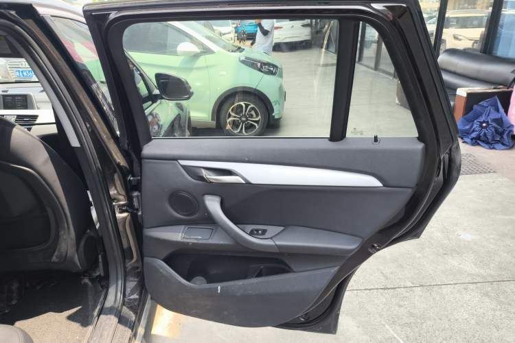 Used BMW X1 2018 sDrive20Li Leading Model
