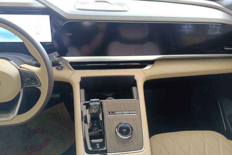 Used Geely Auto Monjaro L 2025 Dongfang Yao 2.0TD Automatic Lanxing Edition
