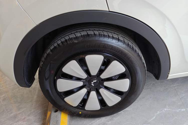 Used Wuling Bingo 2024 333 km Lingxi Connected Version
