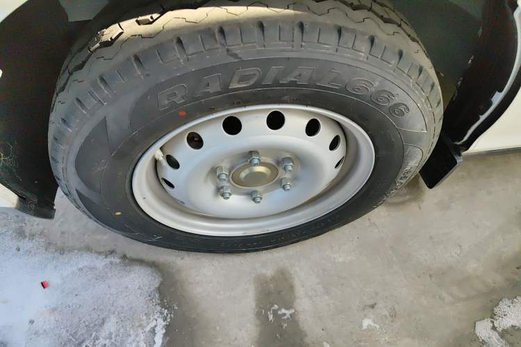 Used Ruichi EC75 2025 Model Passenger Vehicle Smart Driving Edition Pioneer I 41.5 kWh