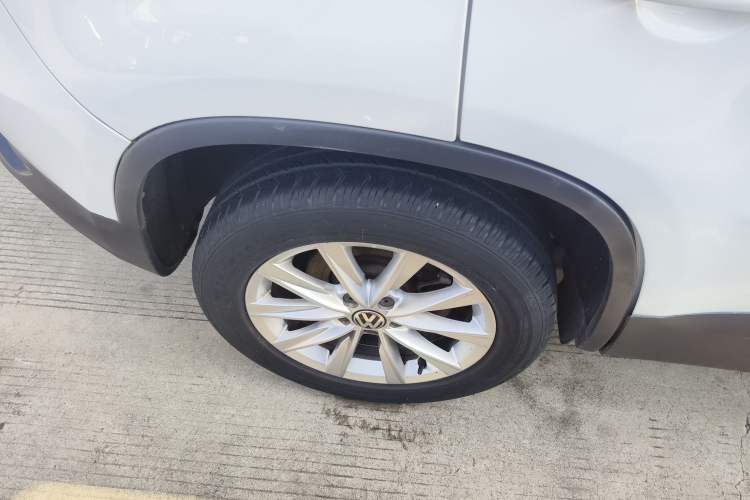 Used Volkswagen Tiguan 2015 1.8TSI Automatic Two-Wheel Drive Comfort Edition
