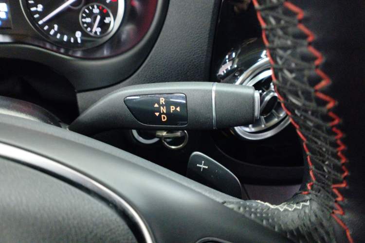 Used Mercedes-Benz Vito 2023 2.0T Business Version 7 Seats
