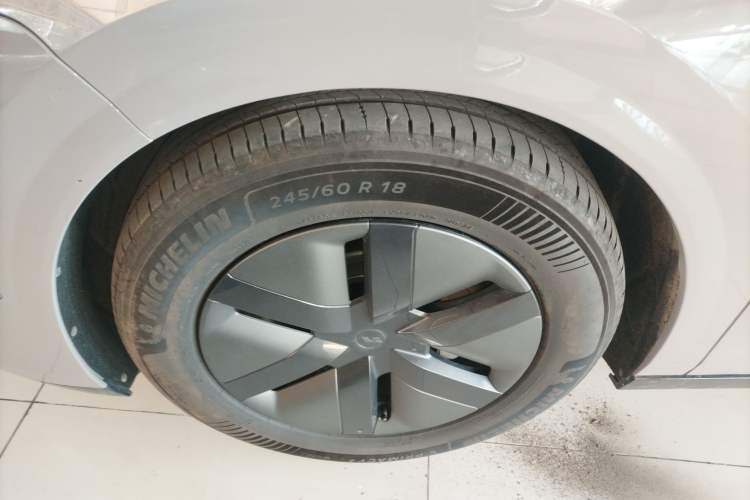 Used Li Auto MEGA 2024 Ultra Model
