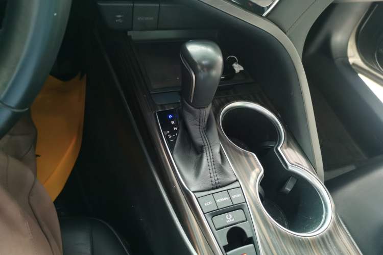 Used Toyota Camry 2018 2.5G Luxury Edition
