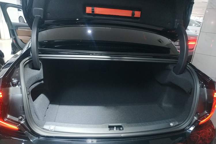 Used Volvo S90 2023 B5 Zhiyuan Luxury Edition
