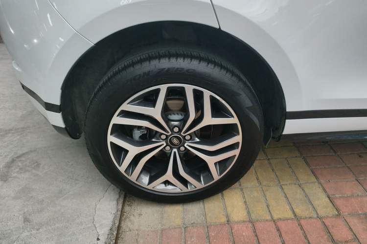 Used Land Rover Range Rover Evoque 2022 Aurora L 249 PS R-Dynamic Luxury Edition
