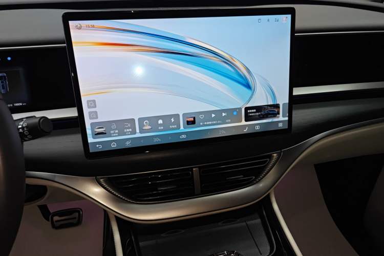 Used Denza D9 2025 DM-i Intelligent Drive 1020 Four-Wheel Drive Flagship Model