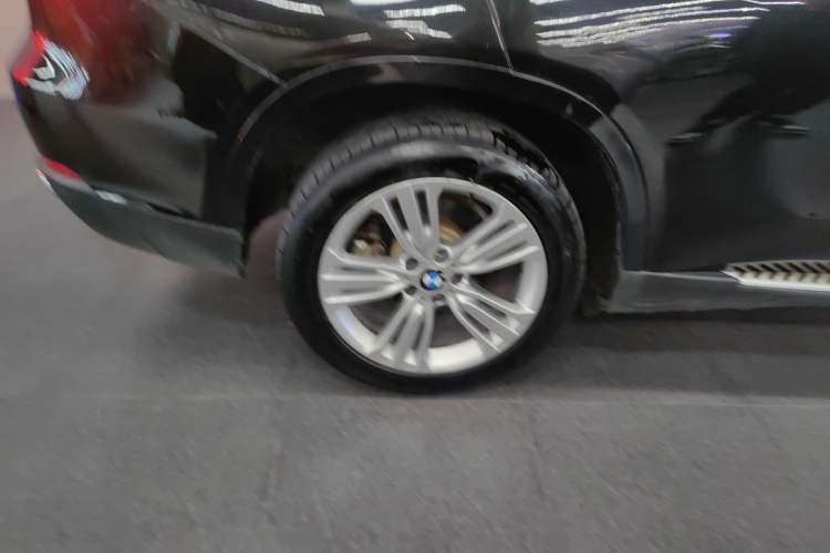 Used BMW X5 2017 xDrive28i
