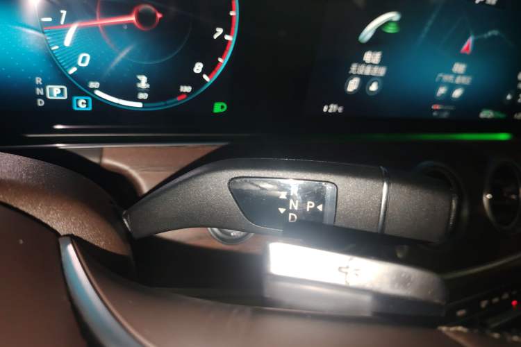 Used Mercedes-Benz E-Class 2022 Second Facelift E 300 L Luxury Edition
