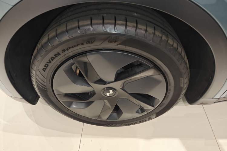 Used ONVO L60 2024 60 kWh Rear-Drive Version