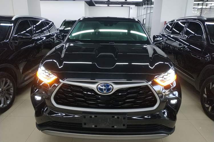 Used Toyota Highlander 2022 Dual-Engine 2.5L Four-Wheel Drive Prestige Version 7 Seats
