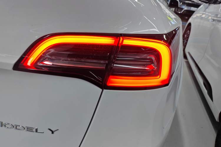 Used Tesla Model Y 2022 Rear-Wheel-Drive Version
