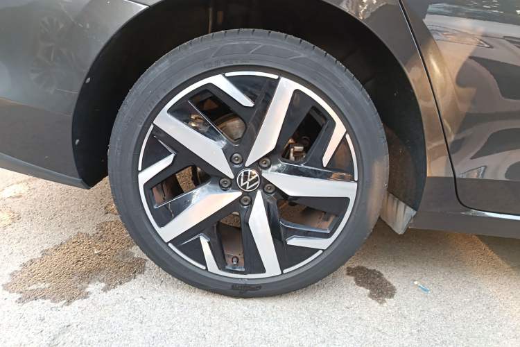 Used Volkswagen Lamando 2023 Lavida L 280TSI DSG Cool & Spicy Edition
