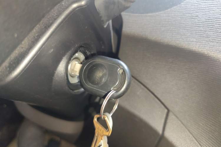 Used Wuling Hongguang 2014 1.2L Standard Model China IV
