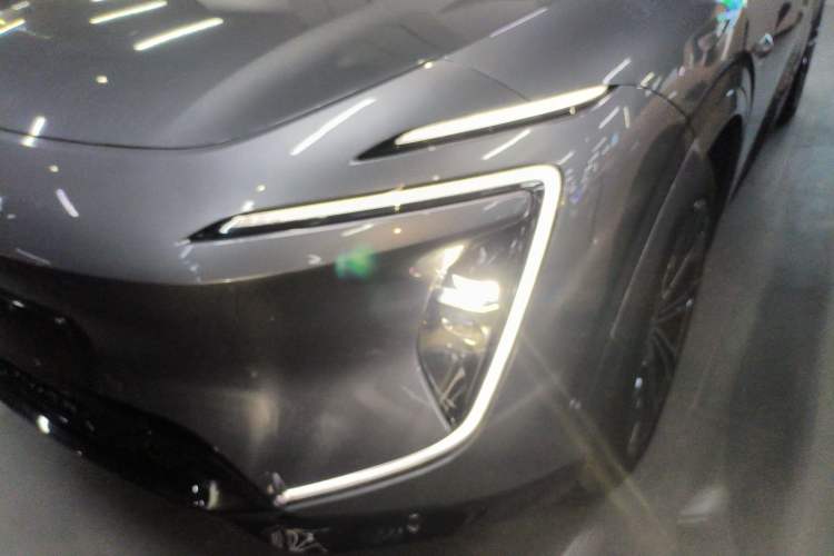 Used  07 2024 Max Extended-Range Edition
