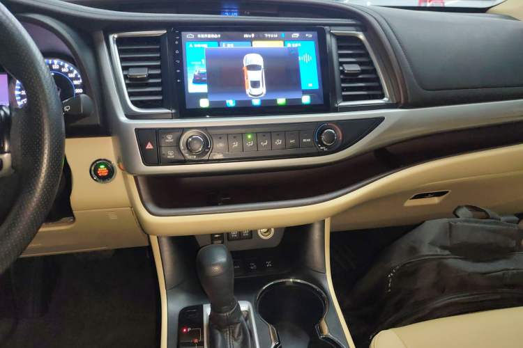 Used Toyota Highlander 2018 2.0T Four-Wheel Drive Elite Edition 7 Seats China VI Standard
