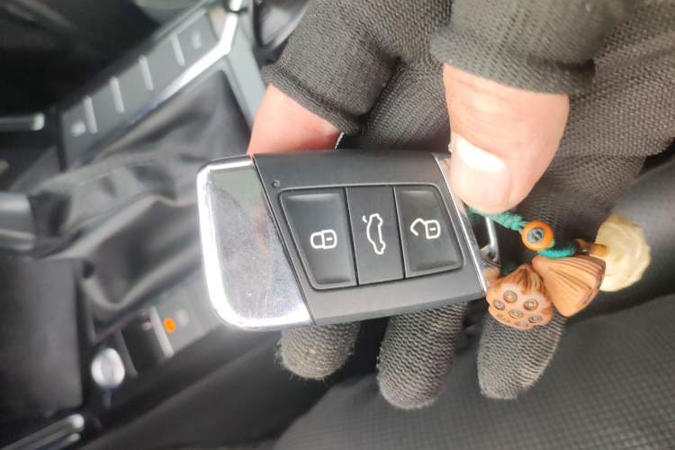 Used Volkswagen Passat 2020 330TSI Luxury Edition China VI
