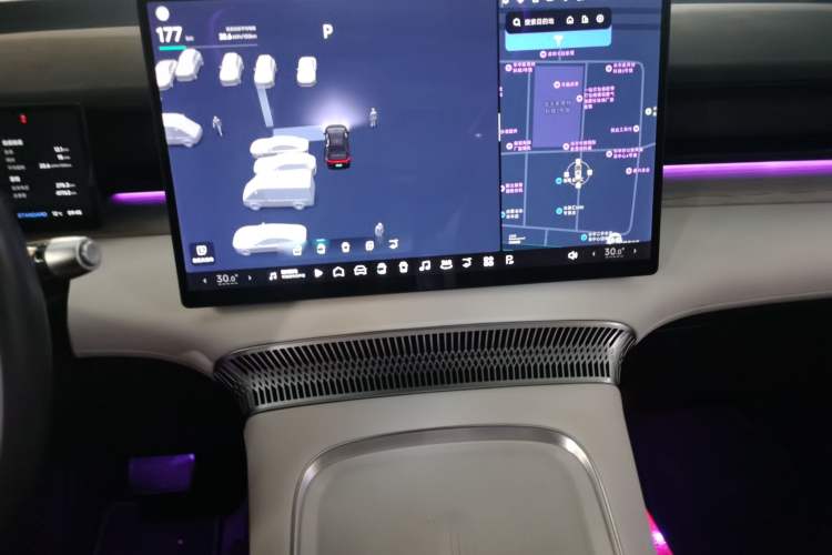 Used XPeng X9 2024 702 Ultra-Long Range Max
