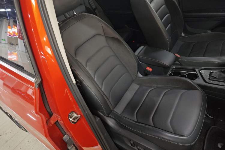 Used Volkswagen Tiguan L 2017 330TSI Automatic Two-Wheel Drive Luxury Edition