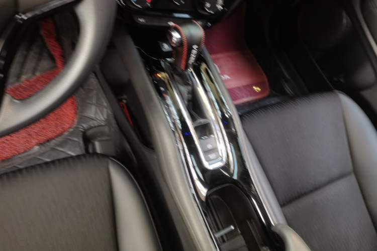 Used Honda Vezel 2020 1.5L CVT Pioneer Edition