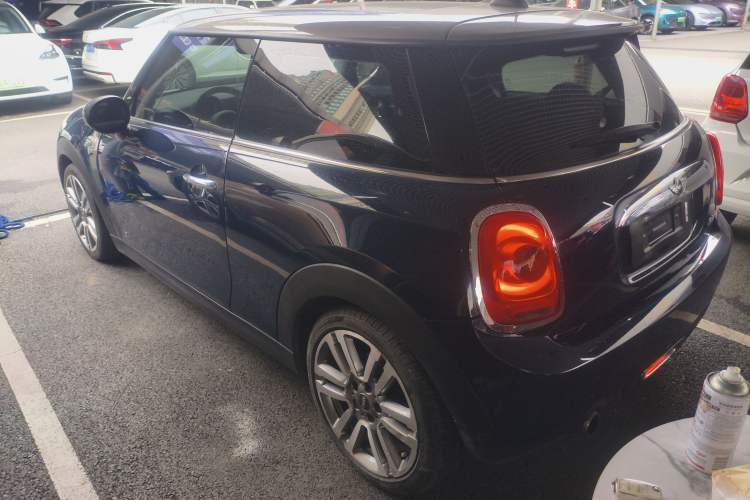 Used MINI MINI 2016 1.5T COOPER SEVEN
