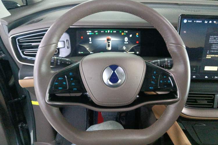 Used Denza D9 2022 DM-i 970 Four-Wheel Drive Flagship Model