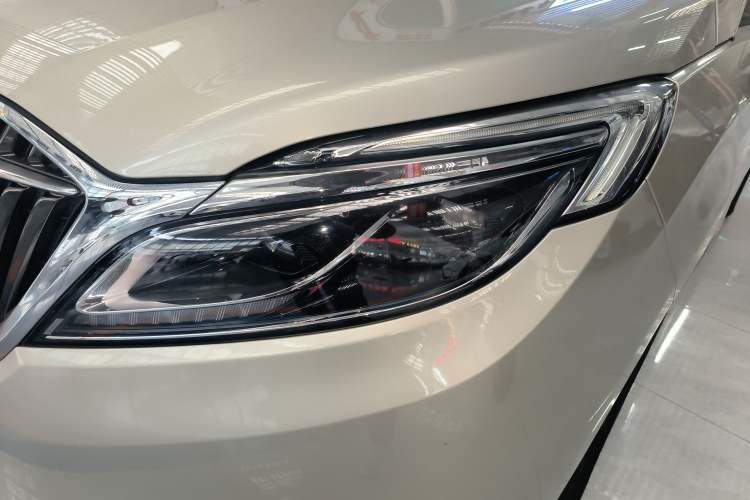 Used Buick GL8 2017 ES 28T Luxury Model China V Standard