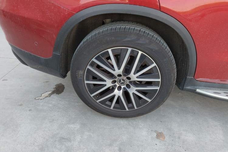 Used Mercedes-Benz GLC Coupe 2020 GLC 300 4MATIC Coupe SUV
