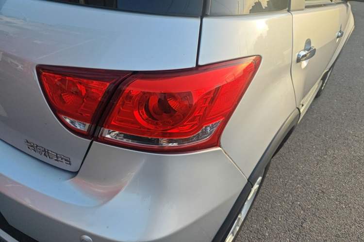 Used Haval H1 2016 Red-Label 1.5L AMT Luxury Model
