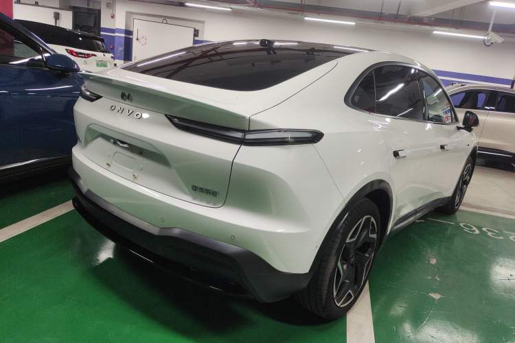 Used ONVO L60 2024 60 kWh All-Wheel Drive
